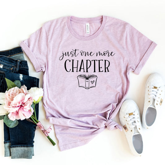 Just One More Chapter Design | T-Shirt | Bookish Nostalgia 